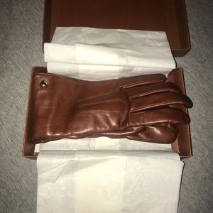 Coach Short Leather Gloves